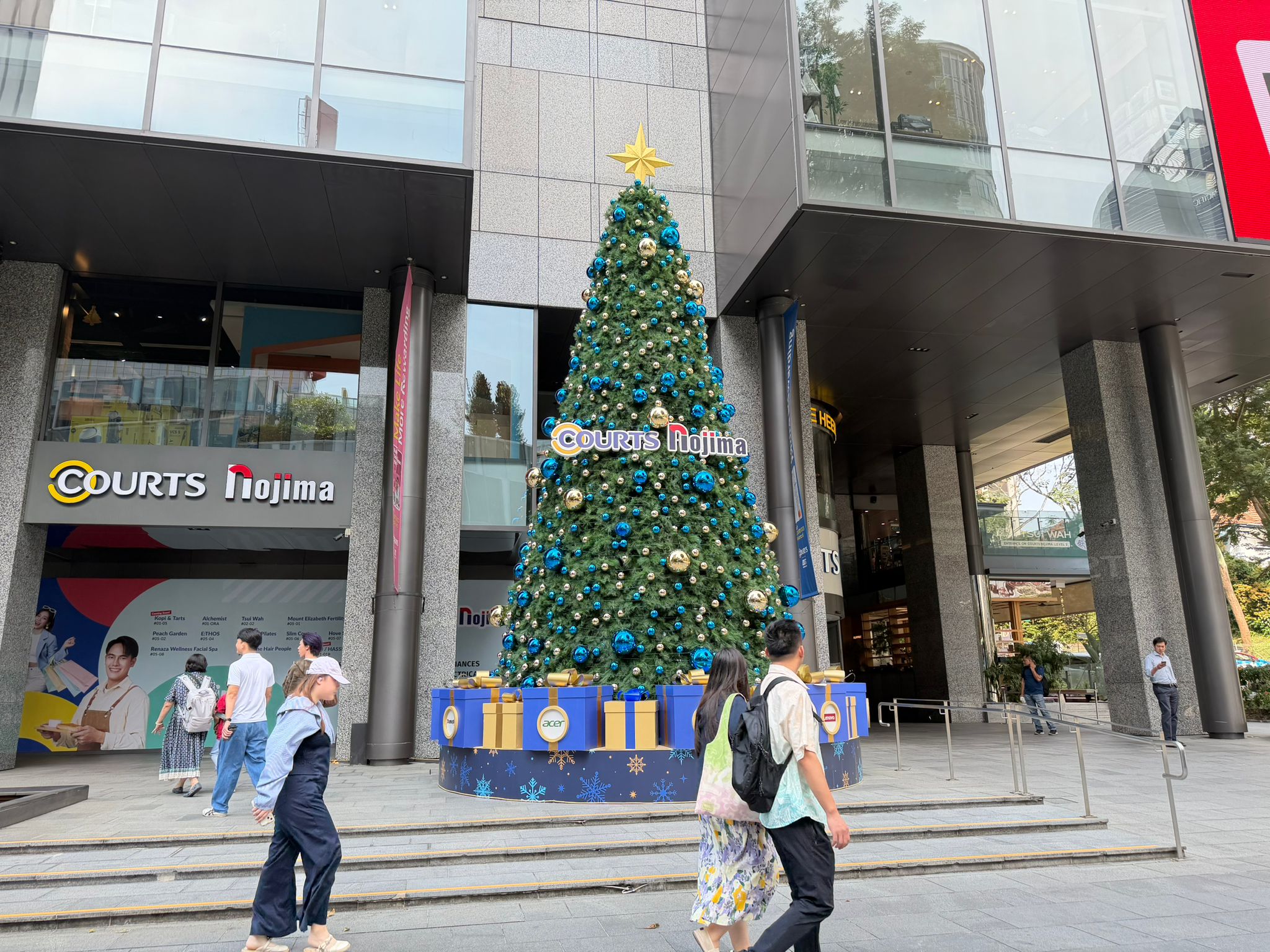 Courts Nojima Christmas Tree Brand Activation 2025